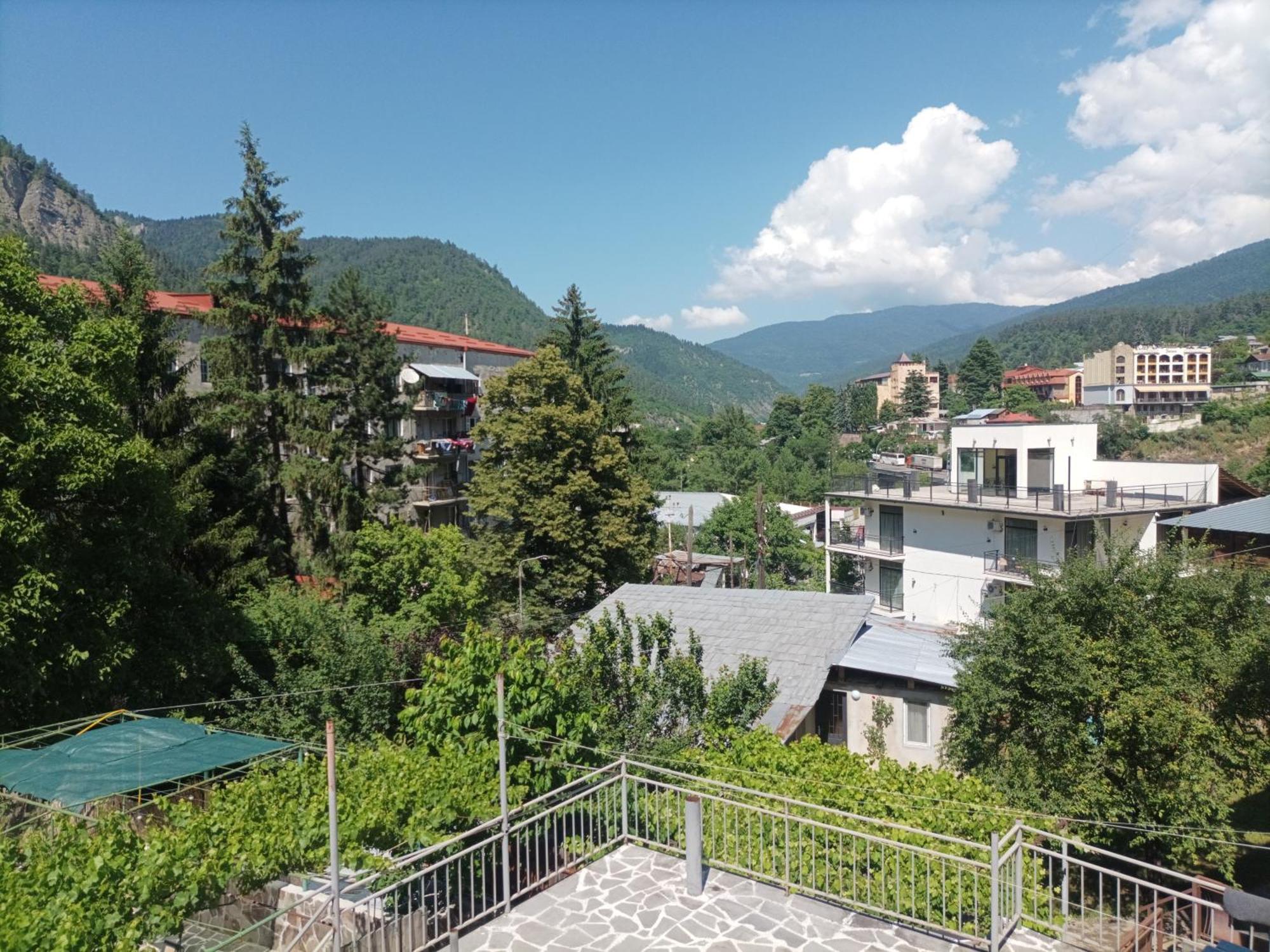 Guest House Casa Borjomi Exterior photo